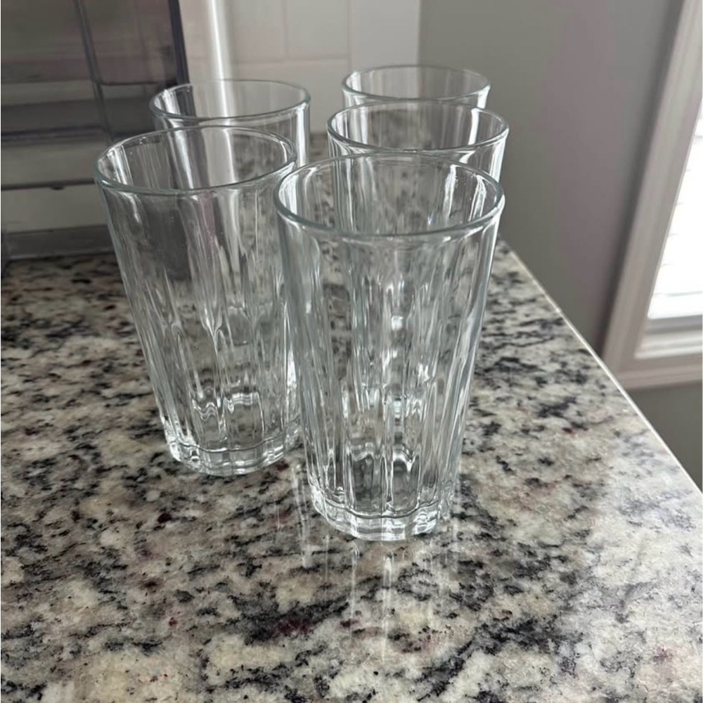 Clear Glass Ribbed Drinking Glasses - Set of 5